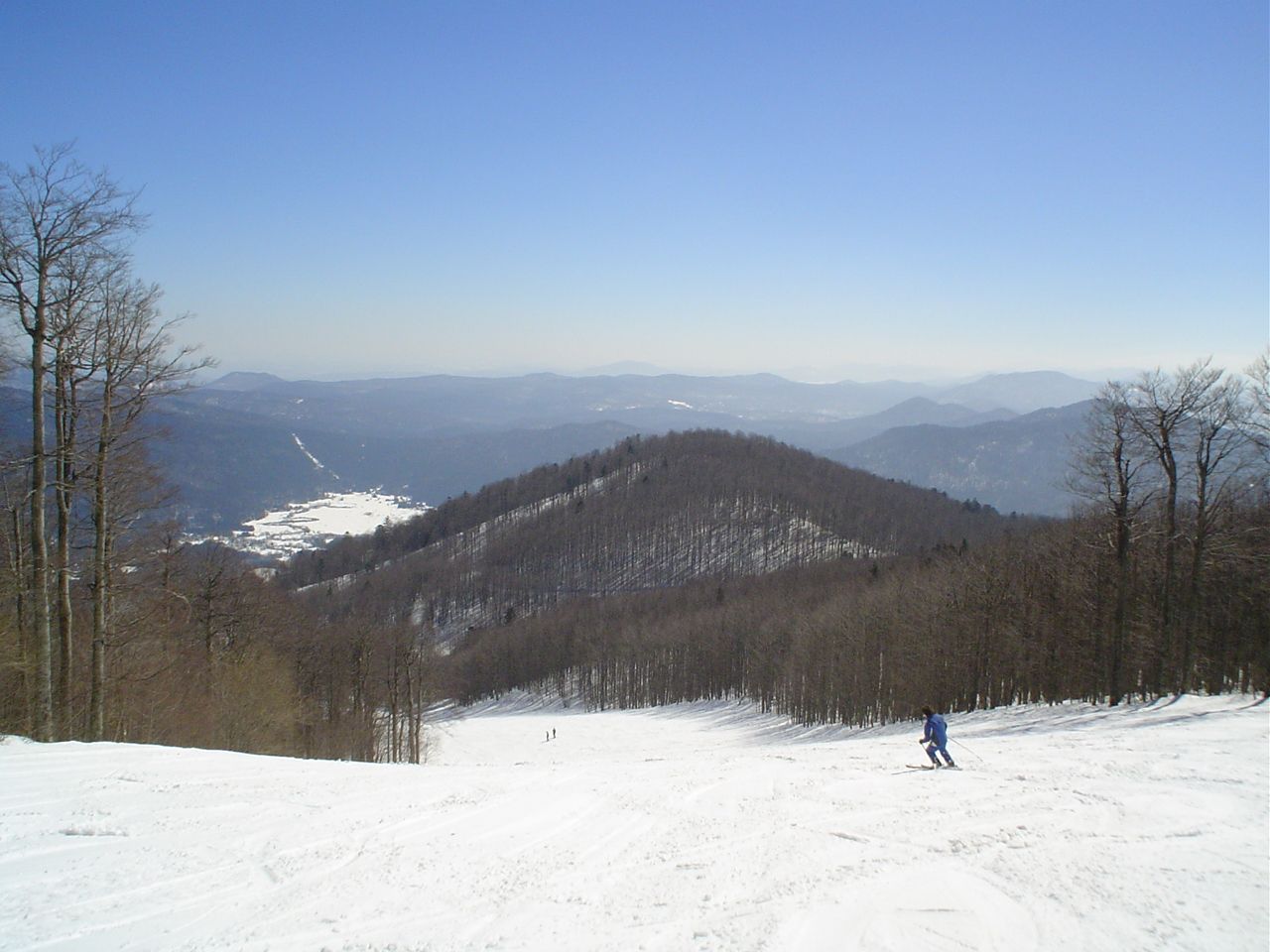 Autor Rabko - Bjelolasica - Panorama, CC BY-SA 3.0, https://commons.wikimedia.org/w/index.php?curid=18036787