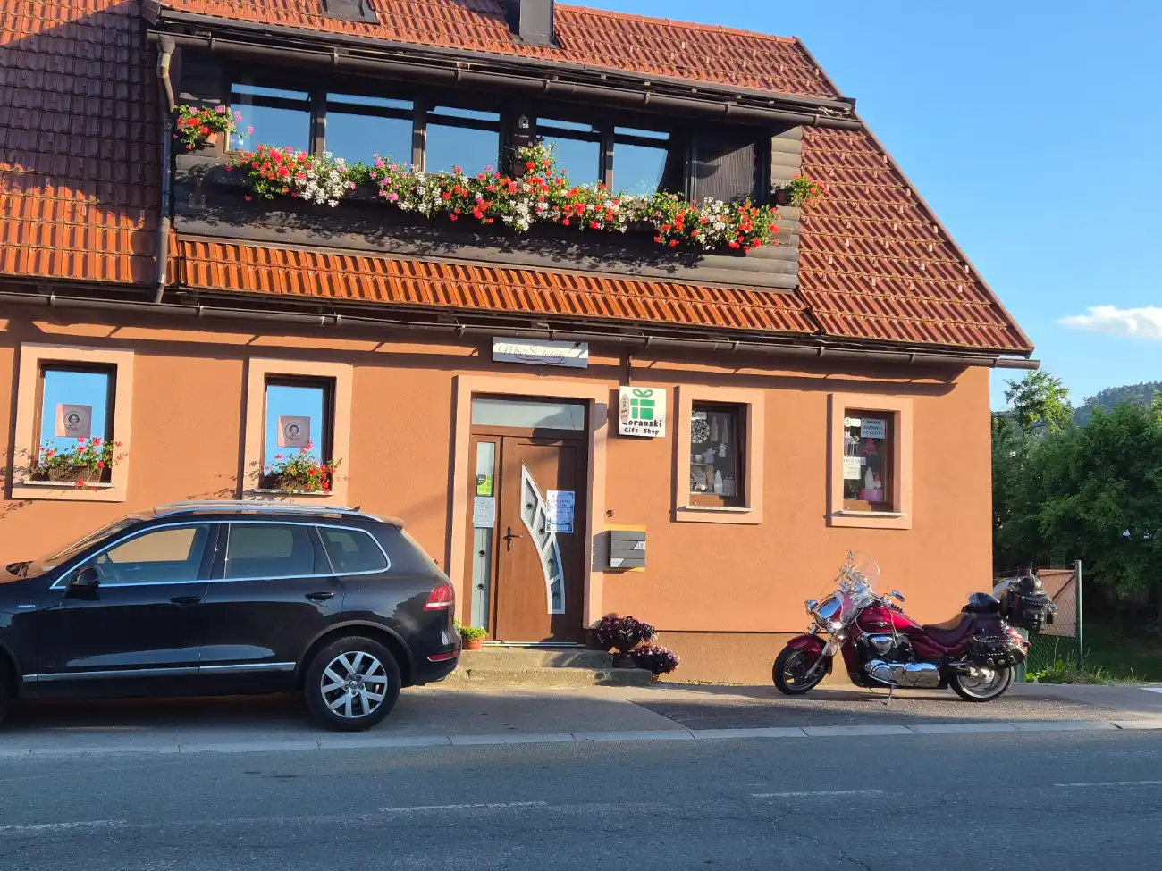 Goranski Gift shop u centru Ravne Gore
