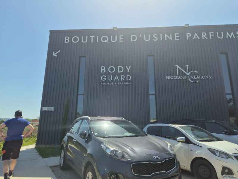 Nicolosi Boutique d'usine