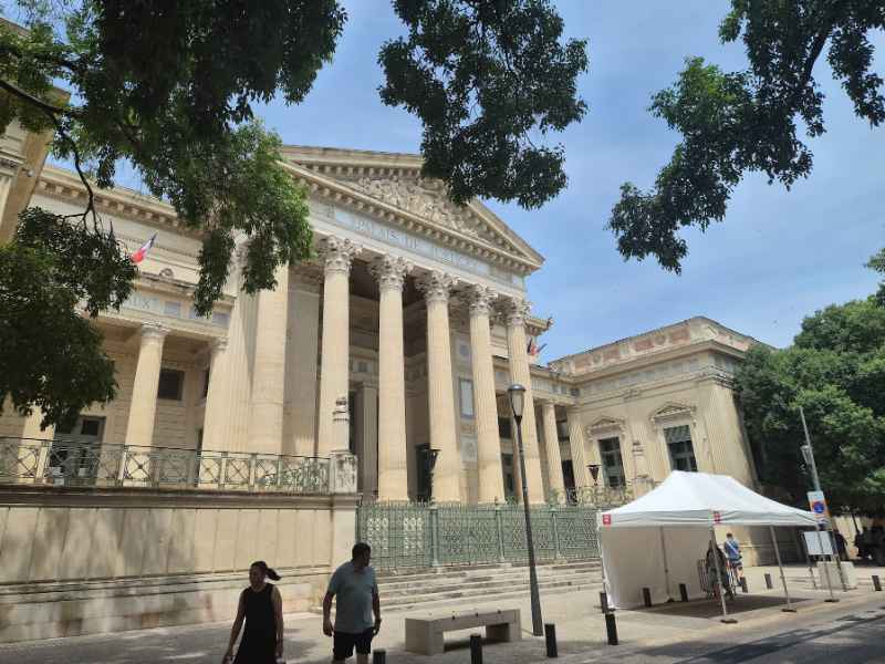 Nimes Palača pravde (Palais de Justice)