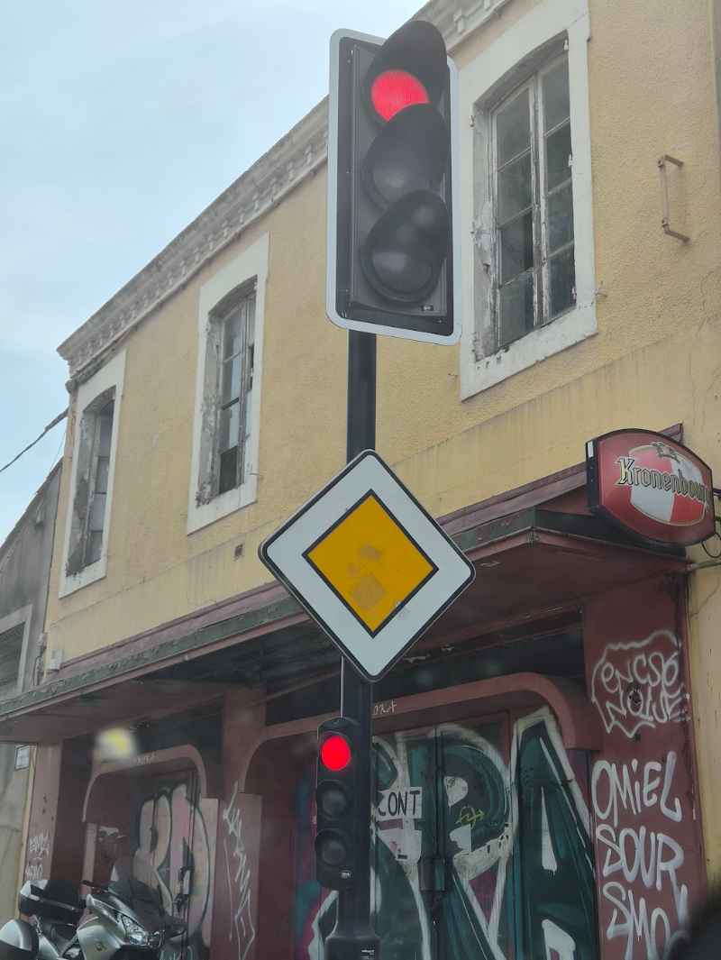 Semafor crveno
